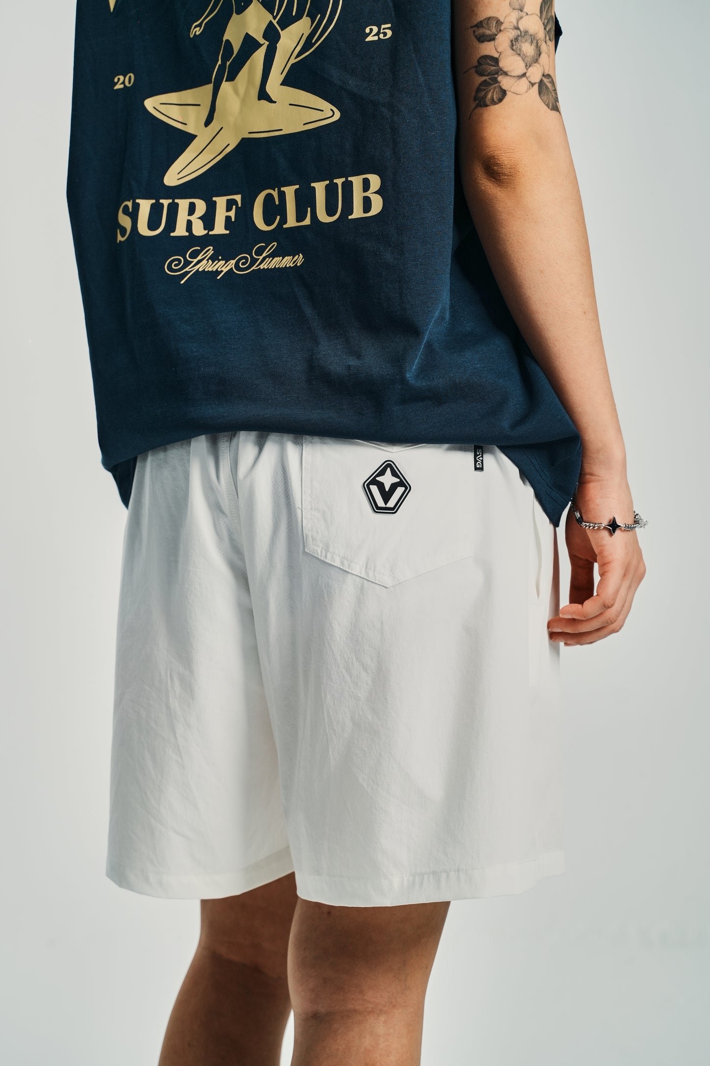Cursive White Short