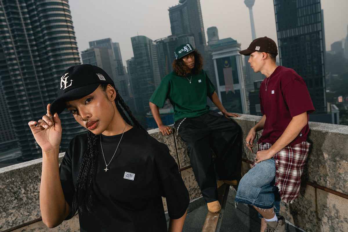 The SVG City Waving Flag Tee Magenta
