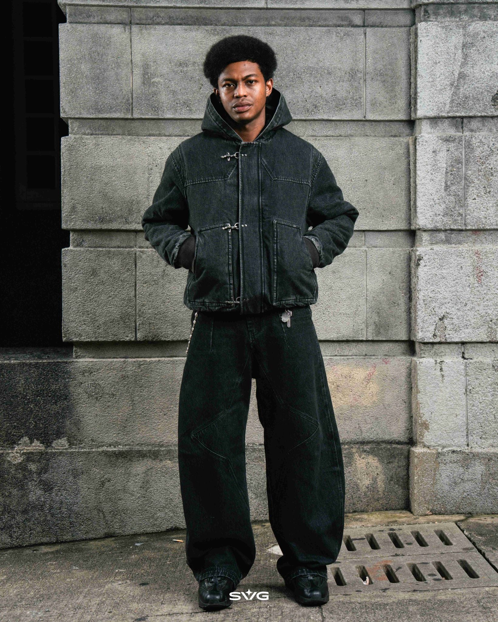 DLEWIS 黒 ジャンパー Clasp Detroit Black – SVG Worldwide