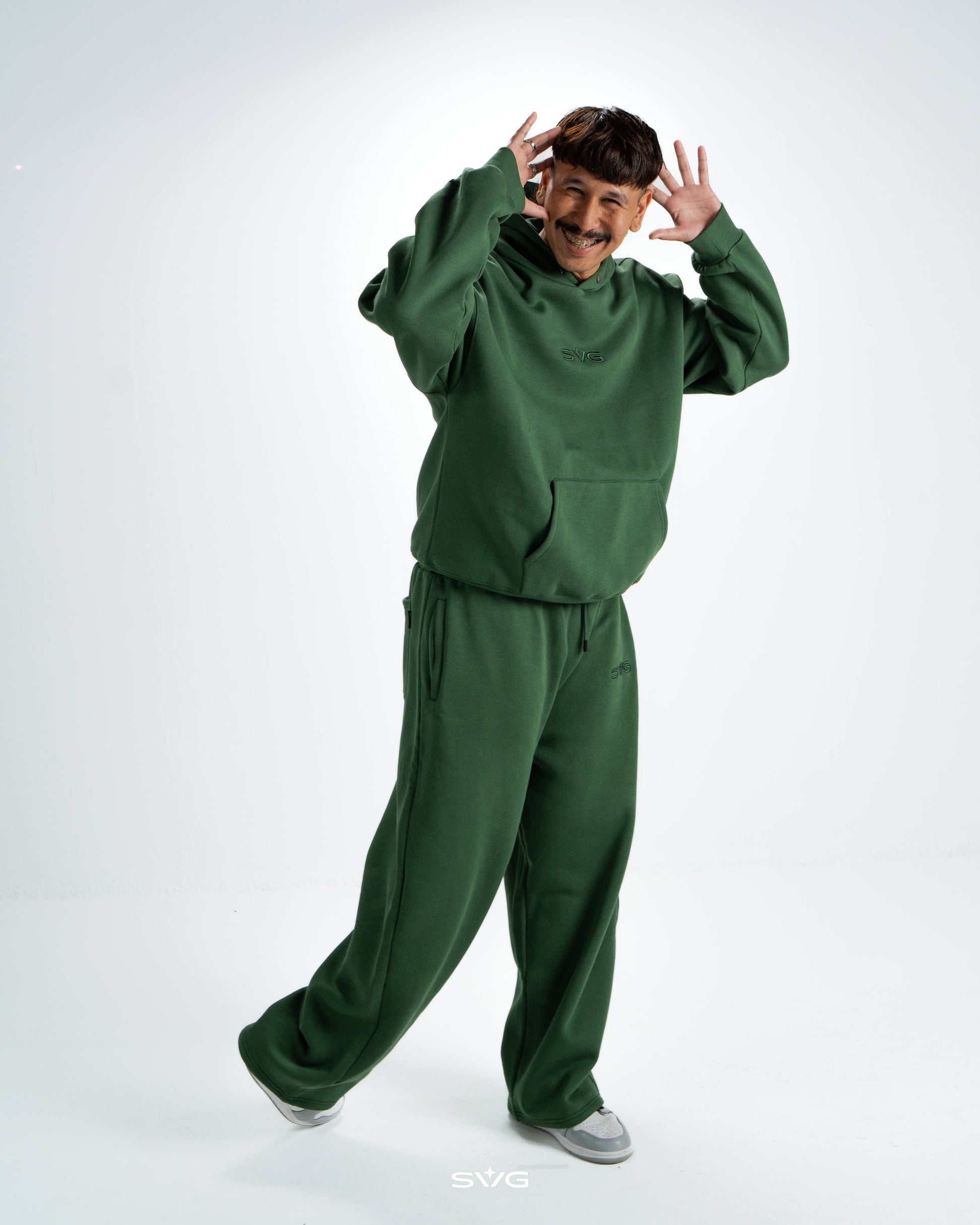 SWEATSUIT GREEN SET – SVG Worldwide1